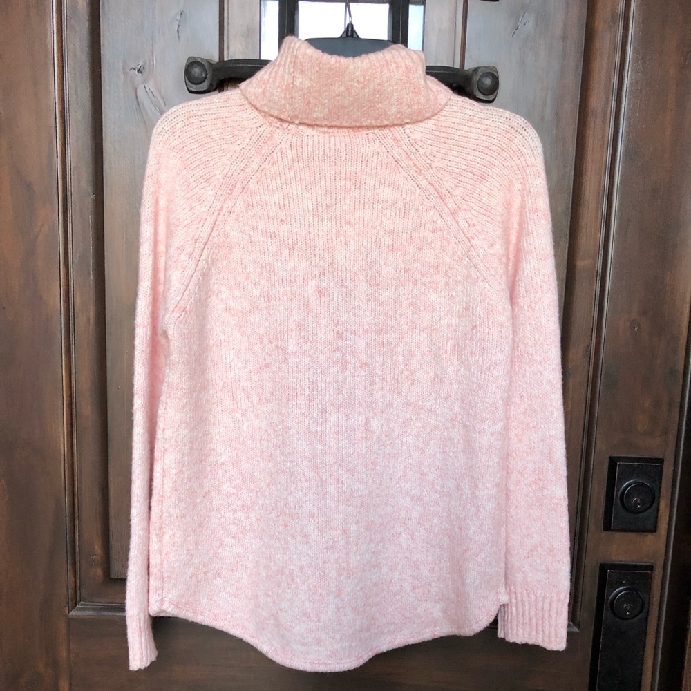 ✨ Brand New Ladies Soft Pink Sweater✨ - Picture 4 of 8